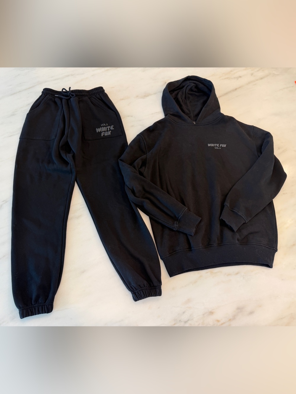 White fox black sweatshirt and jogger set GUC XS S